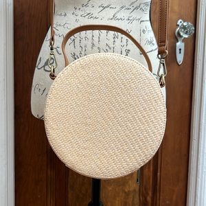 Round natural zippered crossbody boho bag